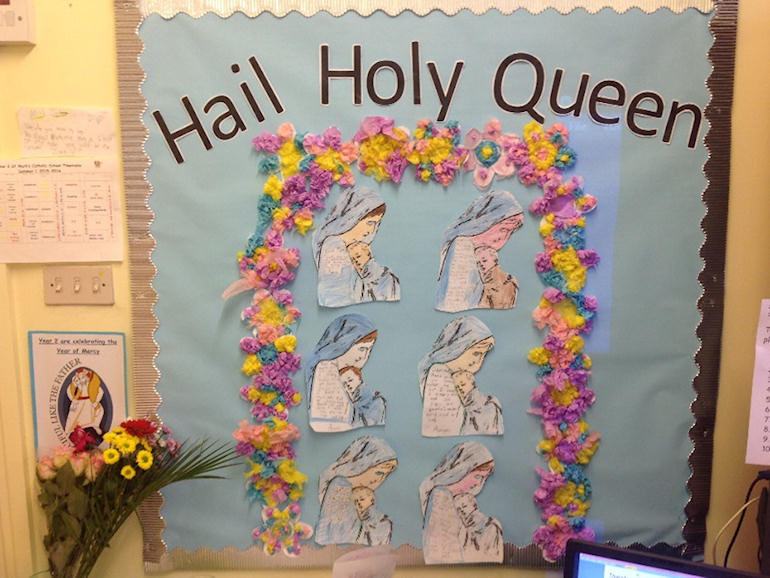 Hail Holy Queen class display